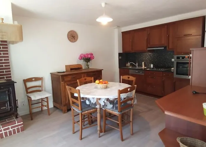 Дом отдыха La Calmille Maison Avec Jardin *